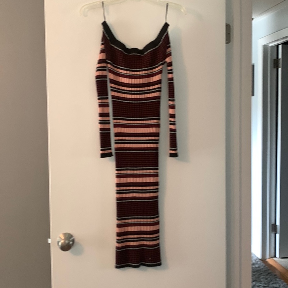 Cupcakes and Cashmere off the shoulder bodycon dress